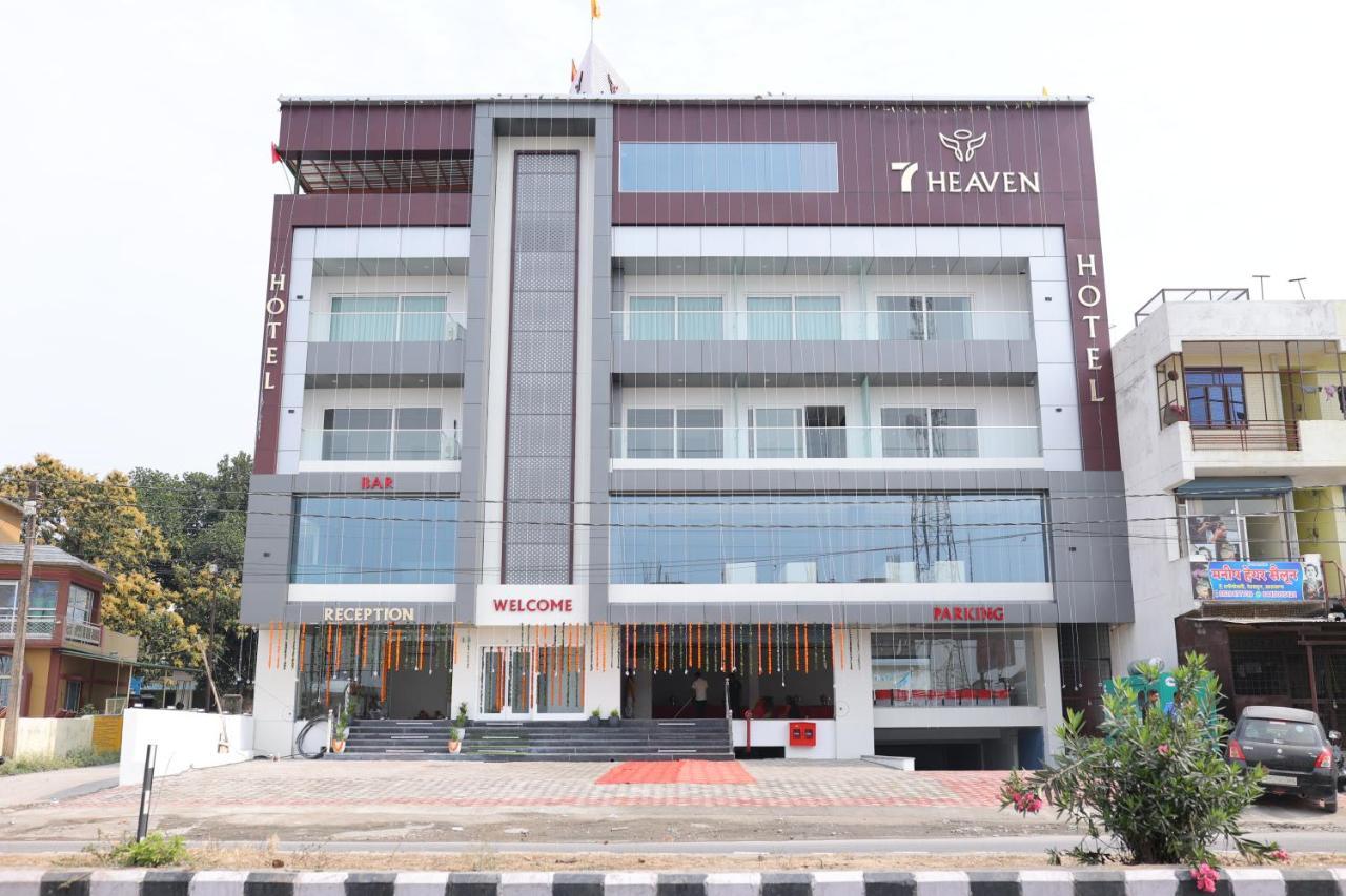 Hotel 7 Heaven Дехрадун Екстериор снимка